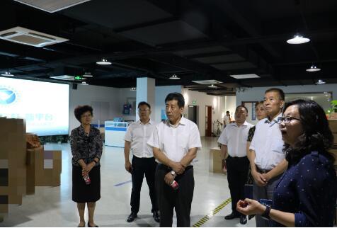中國(guó)檢驗(yàn)檢測(cè)學(xué)會(huì)常務(wù)副會(huì)長(zhǎng)生飛一行蒞臨方圓檢測(cè)集團(tuán)調(diào)研指導(dǎo)