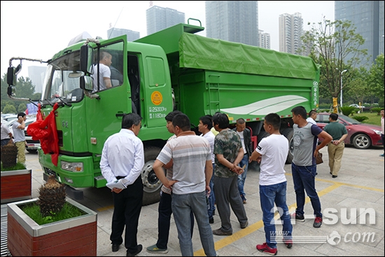 華菱新型渣土車推向市場以來,，深受用戶好評